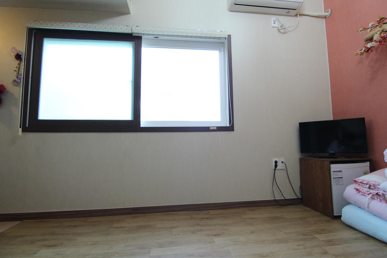Eunhaengro 86.2 Hotel Чонджу Екстериор снимка