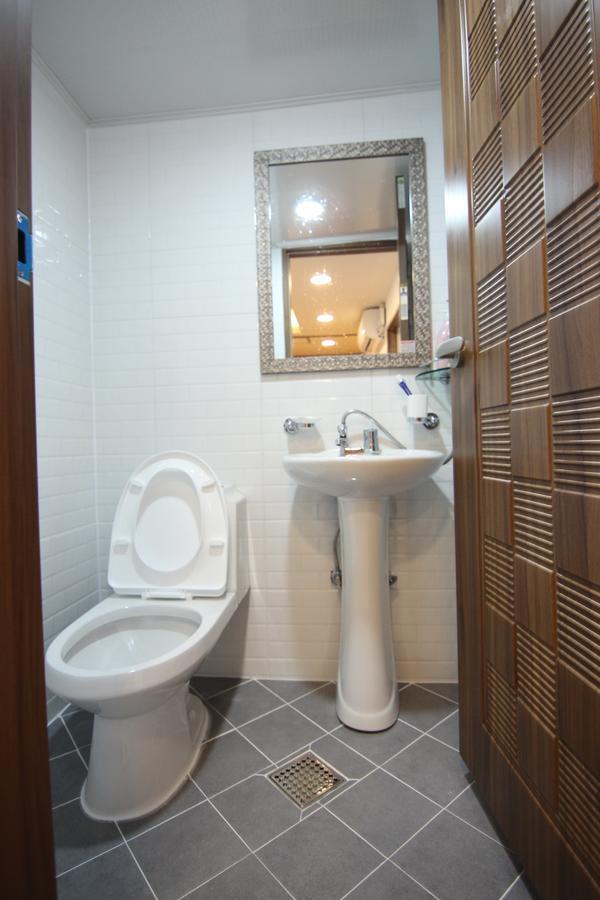 Eunhaengro 86.2 Hotel Чонджу Екстериор снимка